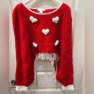 NWT House of Harlow 1960 fringed crochet poncho shrug with 3D White Hearts